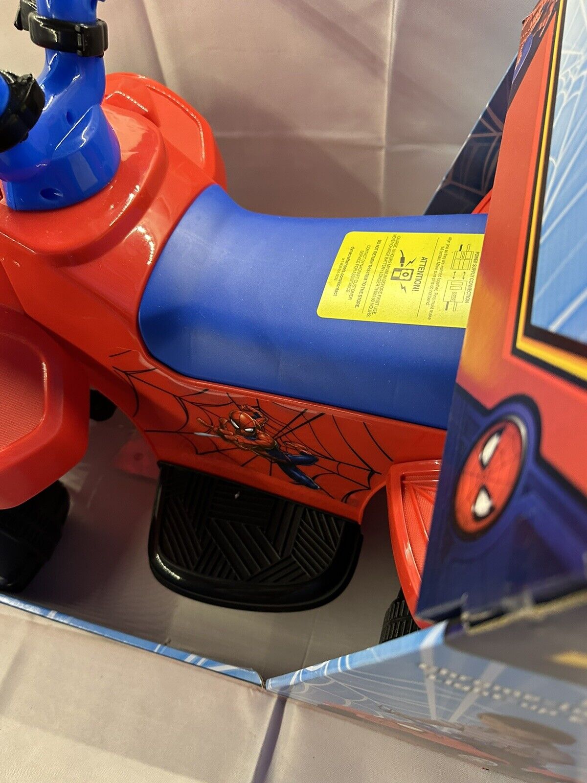 Spider-Man 6V Ride On with Light Up Handle Bars - Brand New in Box!