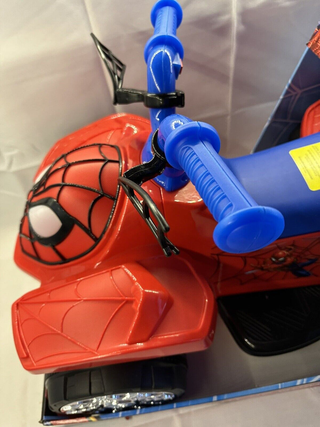 Spider-Man 6V Ride On with Light Up Handle Bars - Brand New in Box!