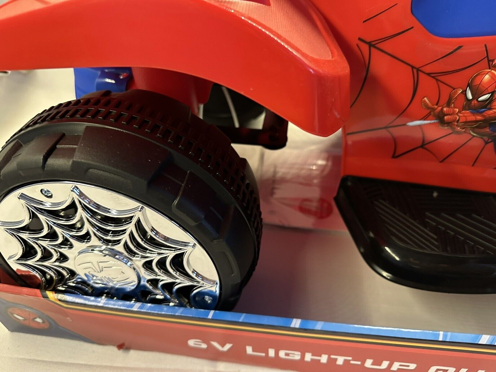 Spider-Man 6V Ride On with Light Up Handle Bars - Brand New in Box!