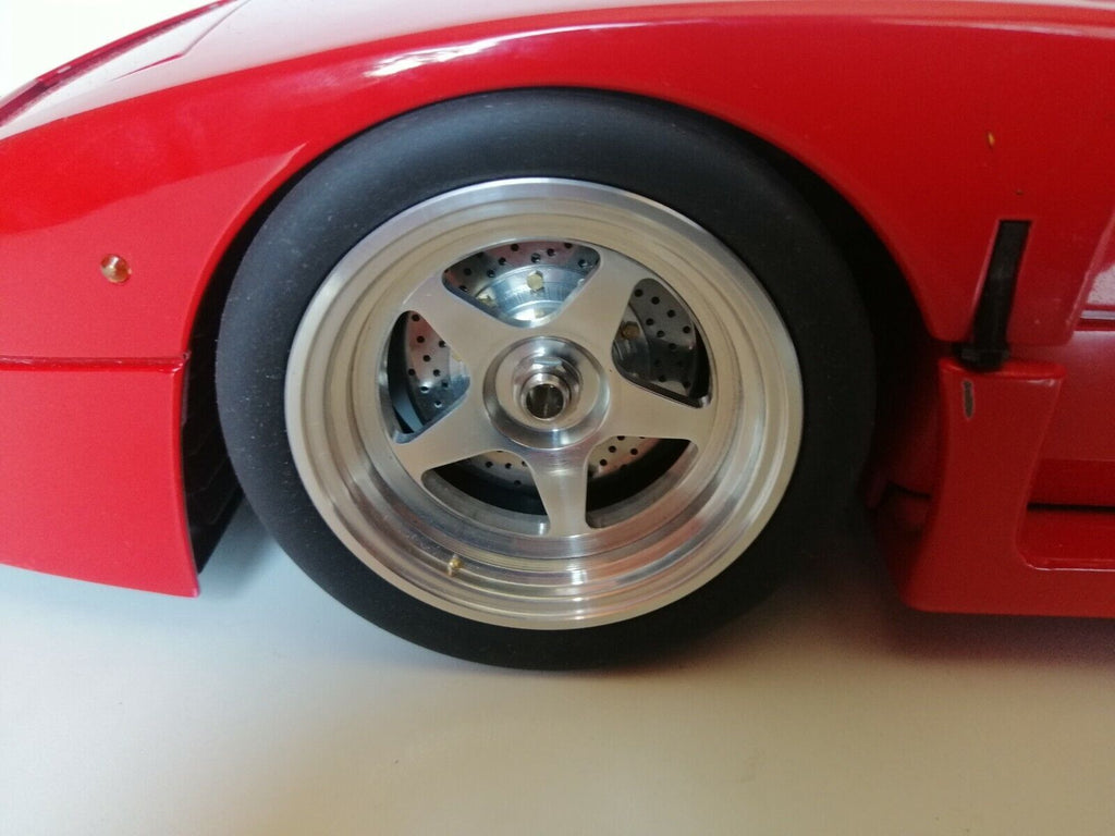 Upgrade Your Ferrari F40 LM with High-Performance Rubber Slick Tires - 1/8 Scale