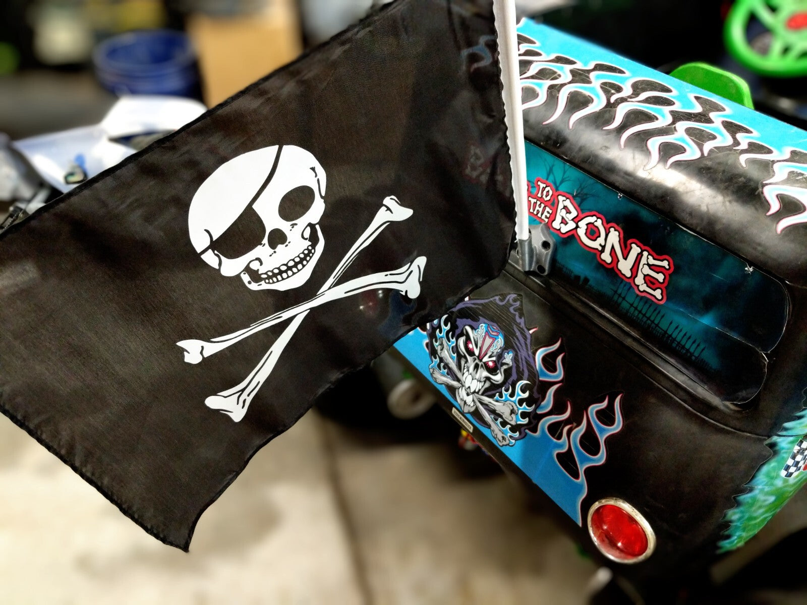 24V Mountable Jolly Roger Pirate Flag for Ride-On Grave Digger Toy